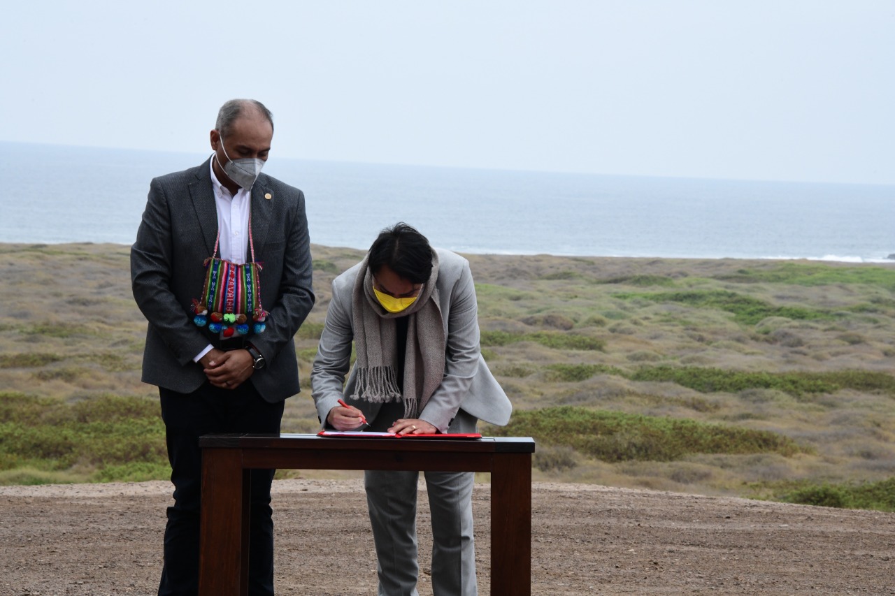 Firma compromiso.JPG